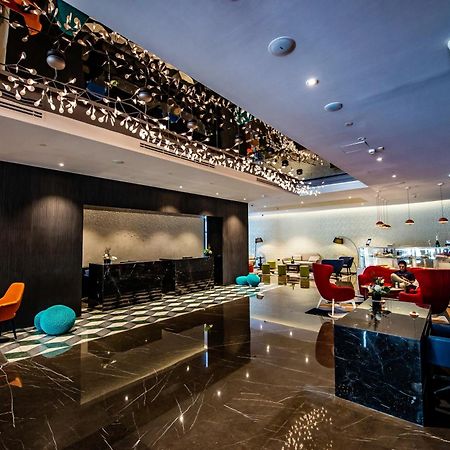 La Vie Gardens Hotel Apartments Дубай Екстериор снимка