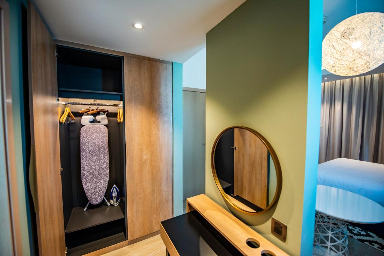 La Vie Gardens Hotel Apartments Дубай Екстериор снимка