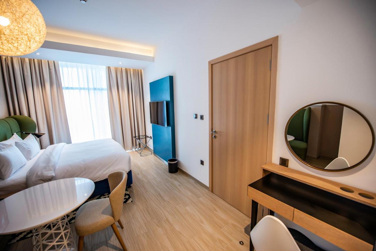 La Vie Gardens Hotel Apartments Дубай Екстериор снимка