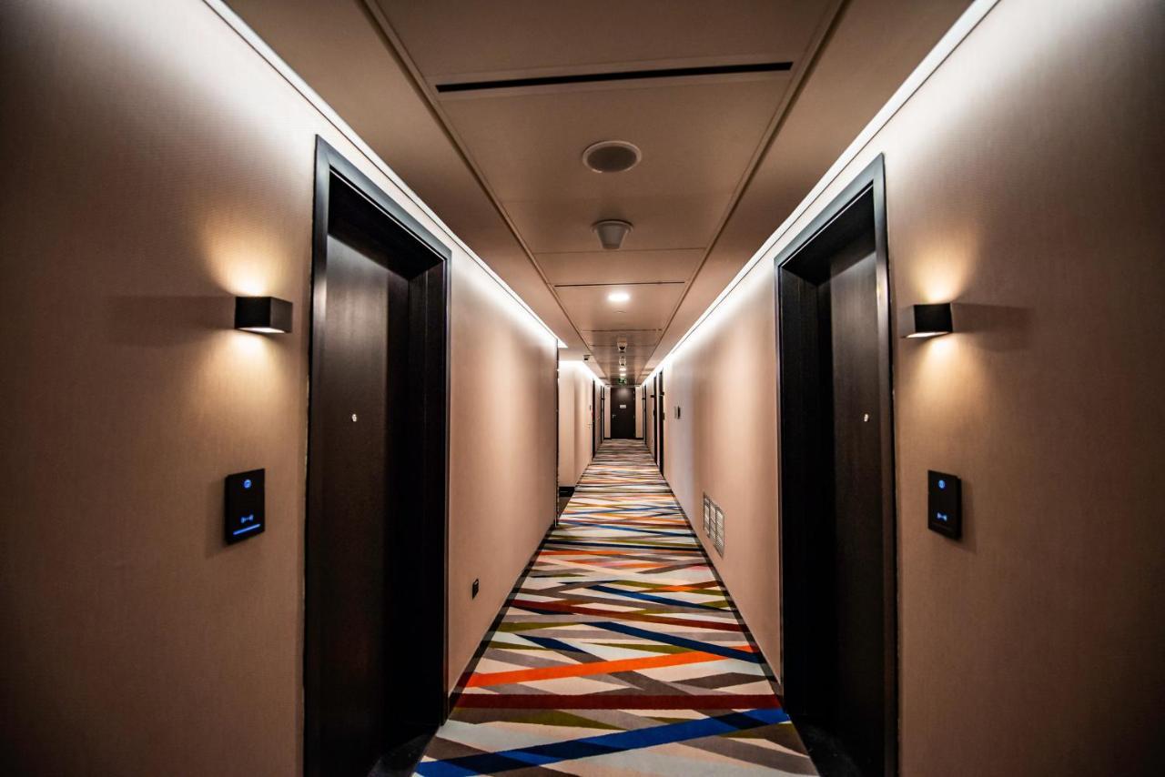 La Vie Gardens Hotel Apartments Дубай Екстериор снимка