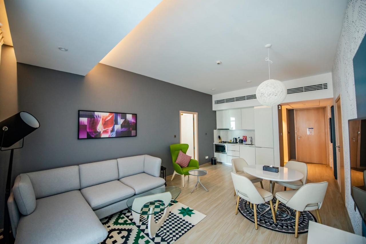 La Vie Gardens Hotel Apartments Дубай Екстериор снимка